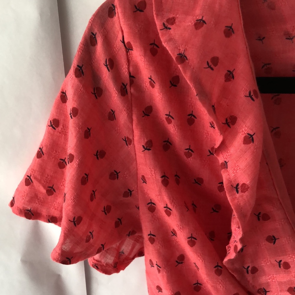 Glamorous Coral Rosebud Cropped Wrap Top Size 12 NWT - Picture 2 of 11